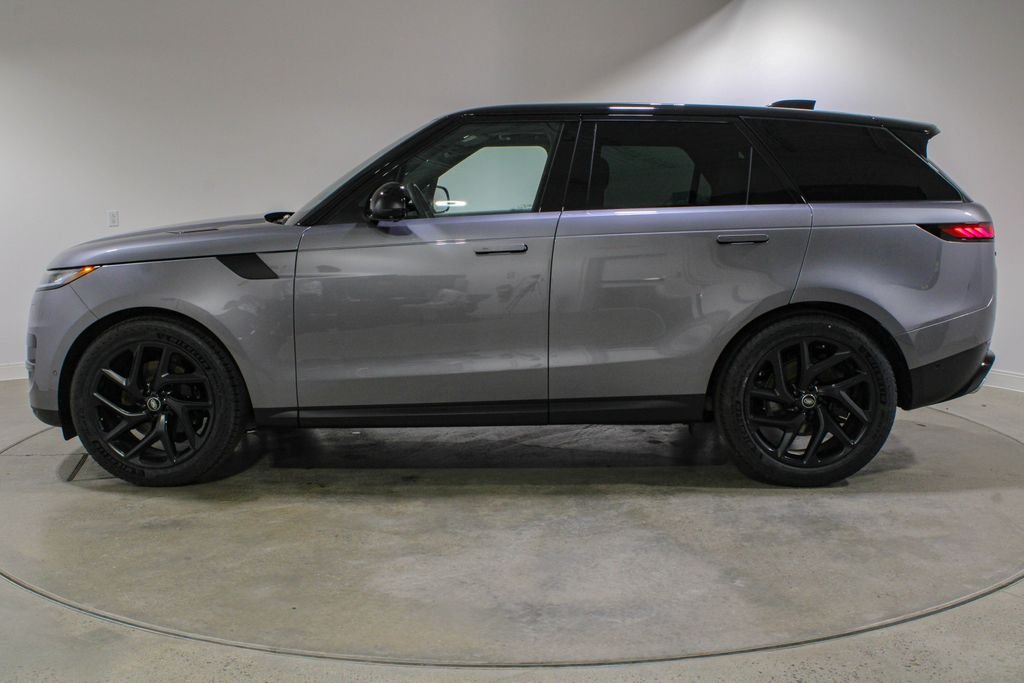 Certified Used 2025 Eiger Gray Metallic Land Rover SE image 2