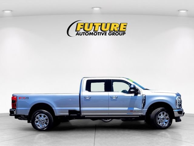 Used 2024 Silver Ford Lariat image 3