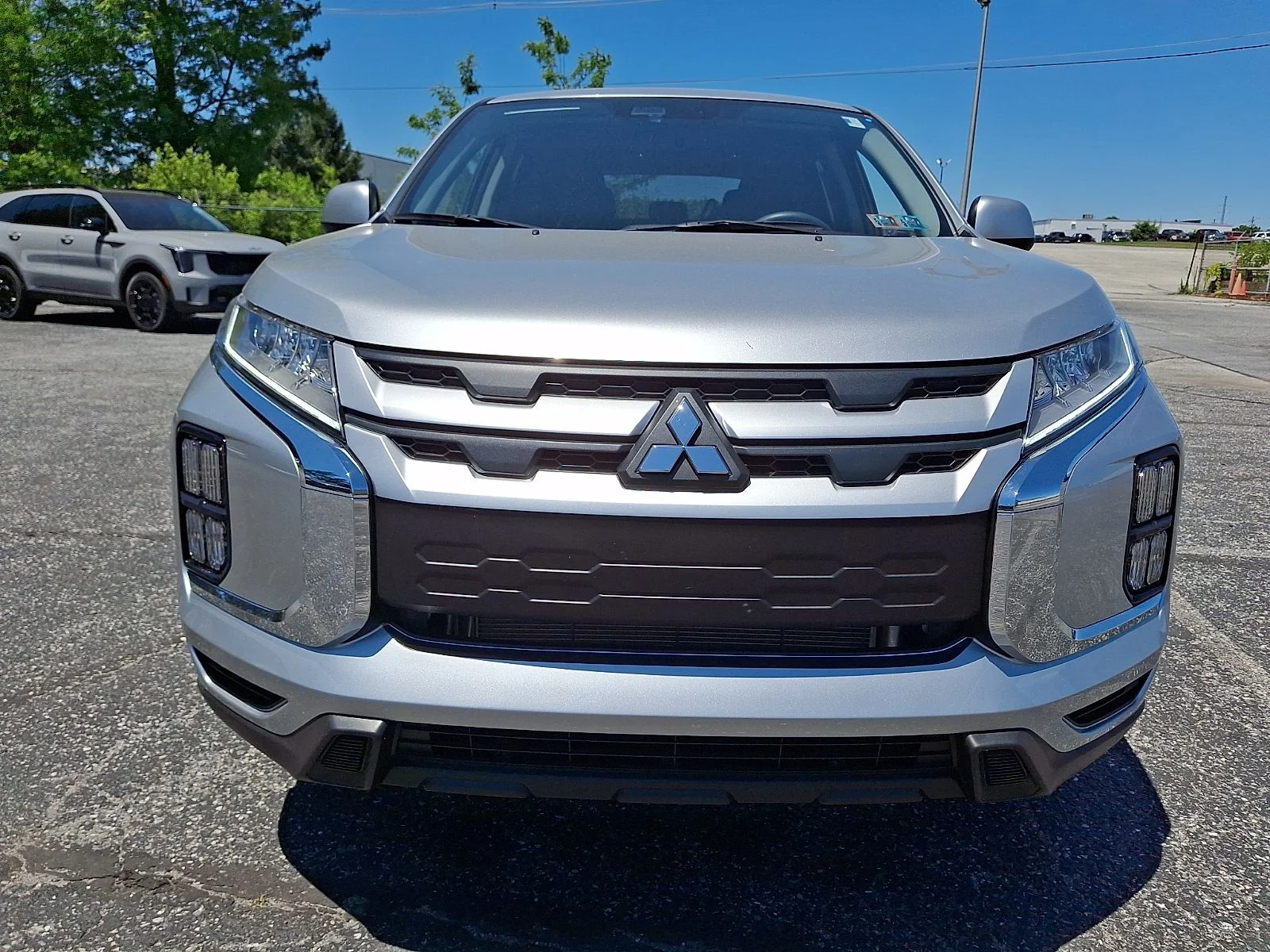 New 2026 Silver Mitsubishi 2.0 ES image 3