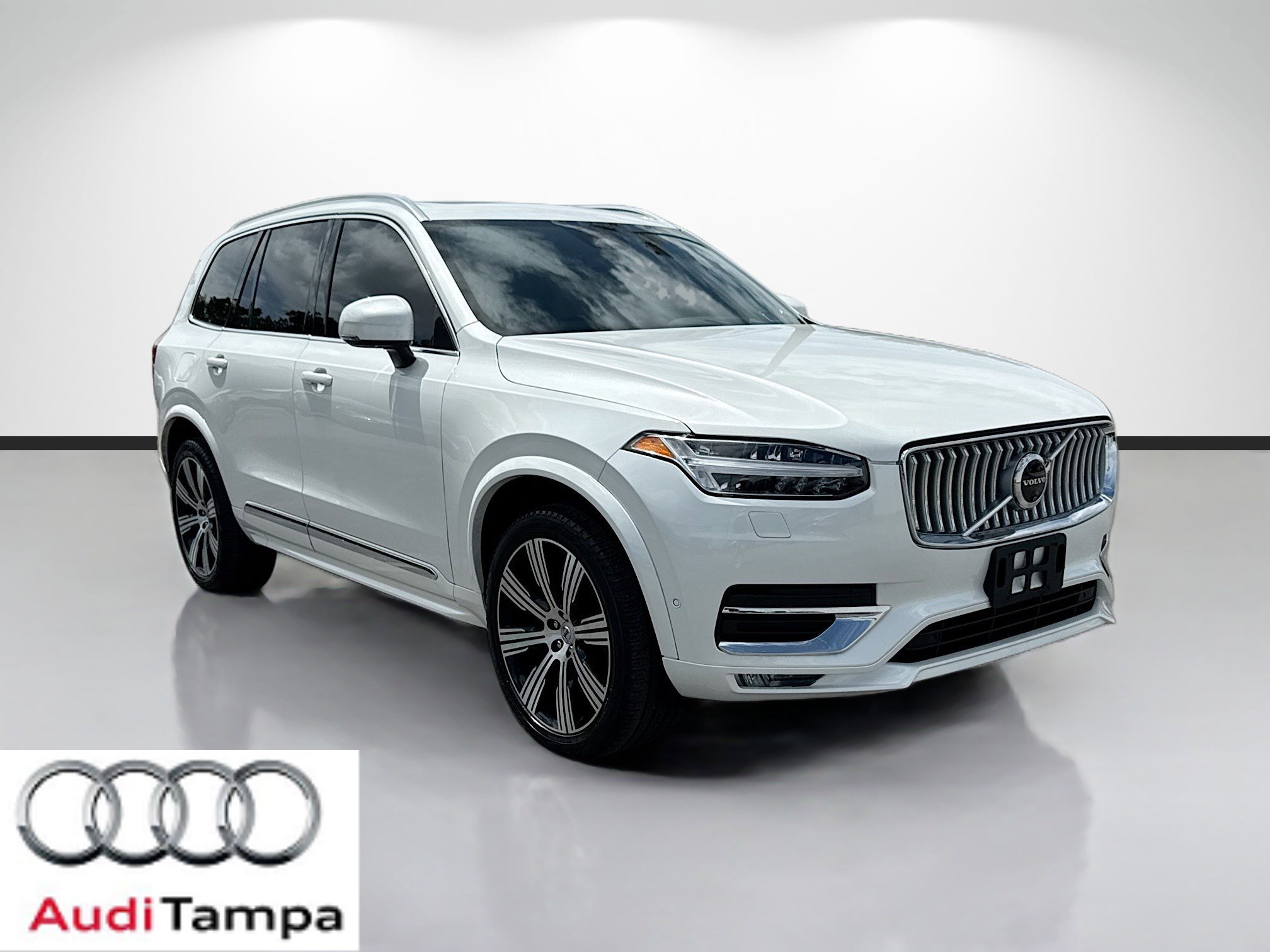 2024 Volvo XC90 B6 Ultimate 7-Seater Bright theme 4WD's photo
