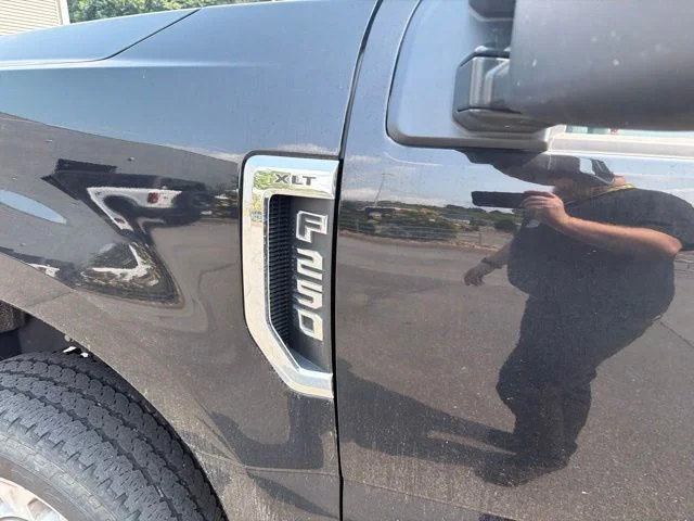 Used 2020 Black Ford XLT image 7