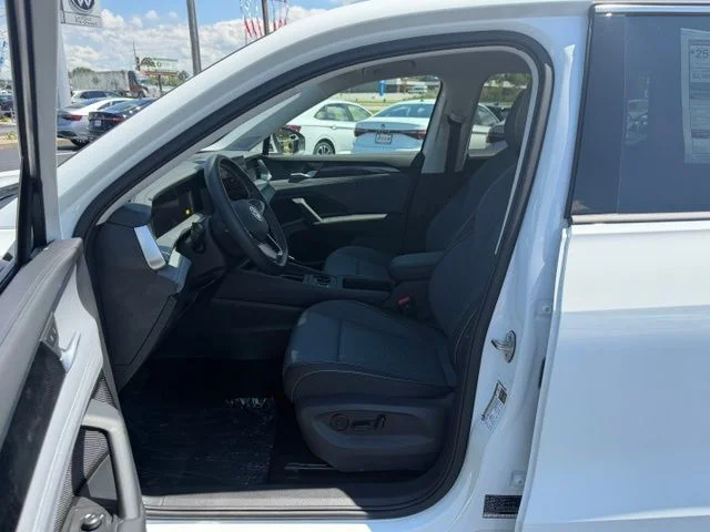 New 2026 White Volkswagen 2.0T SE image 13