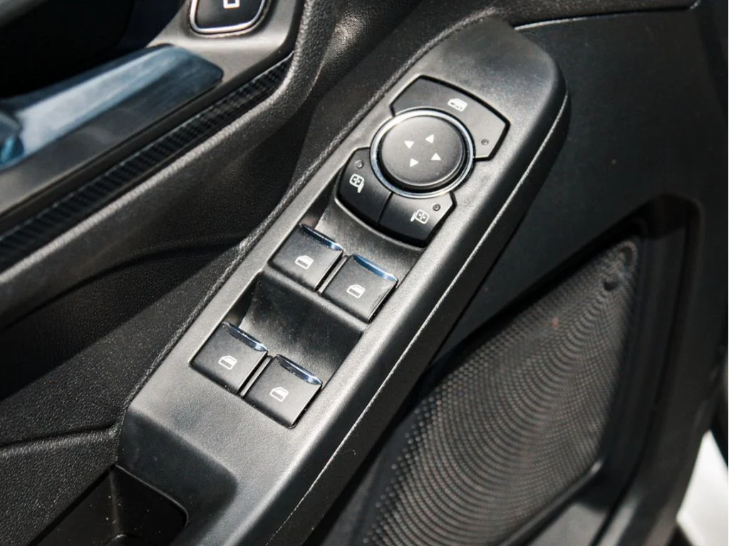 Used 2025 Gray Ford ST-Line Select image 10