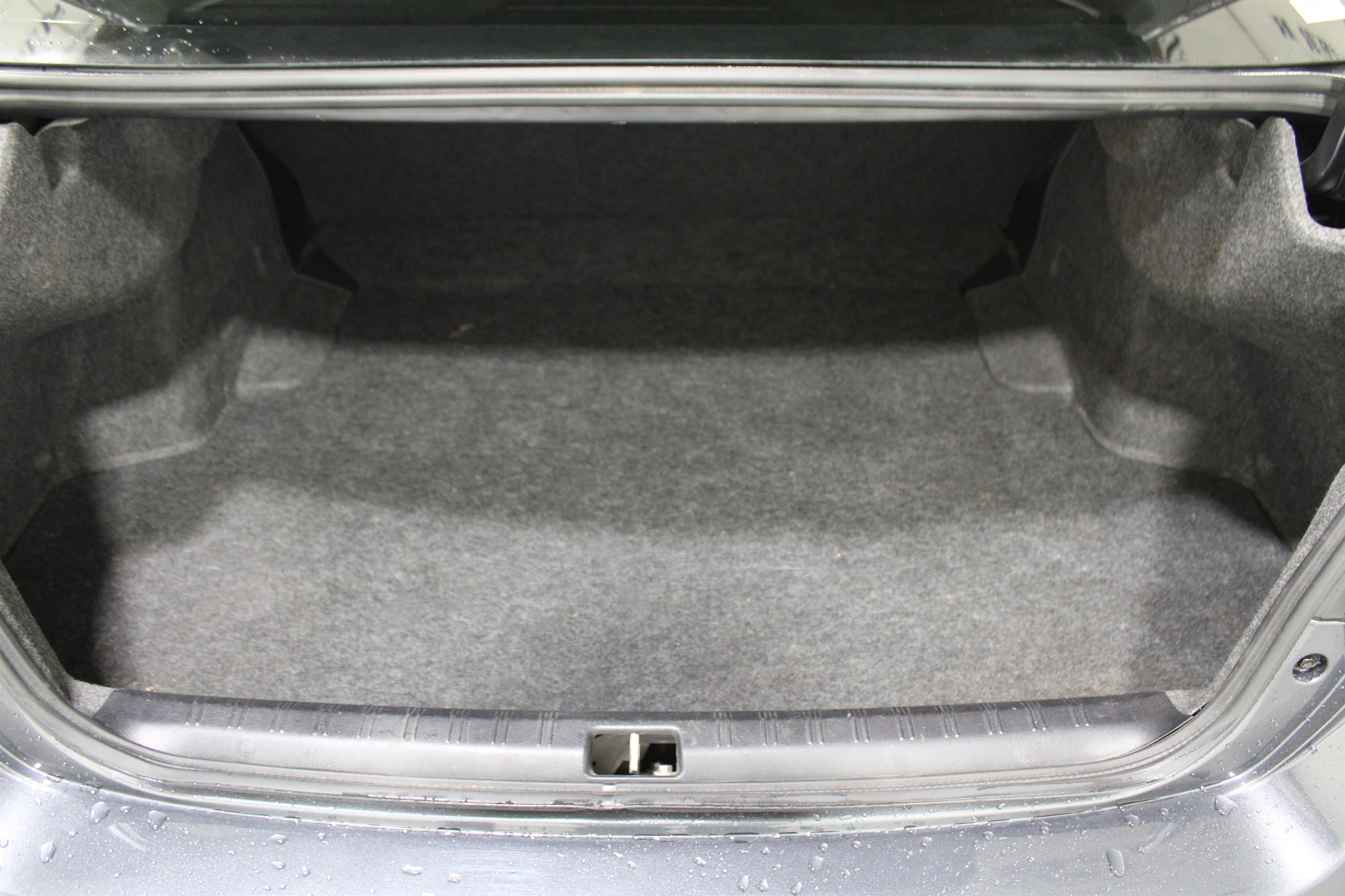 Used 2020 Magnetite Gray Metallic Subaru Premium image 21
