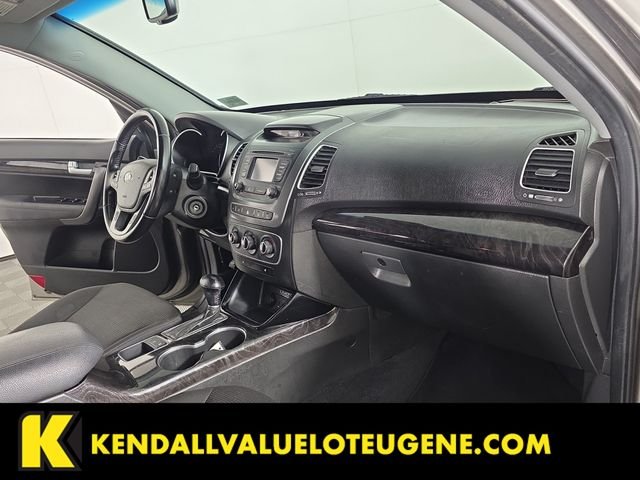 Used 2014 Silver Kia LX image 19