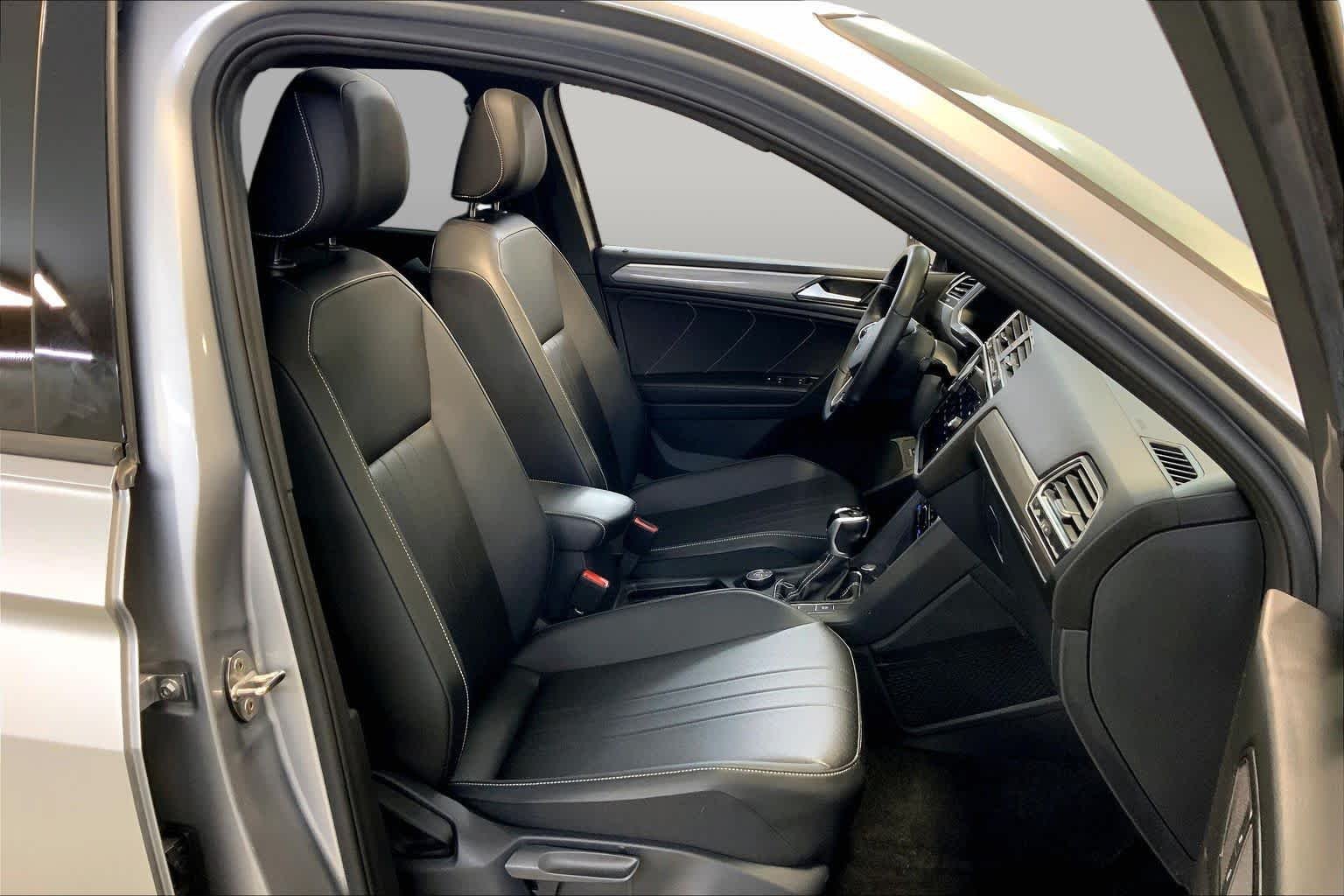 Used 2024 Pyrite Silver Metallic Volkswagen SE R-Line Black image 8