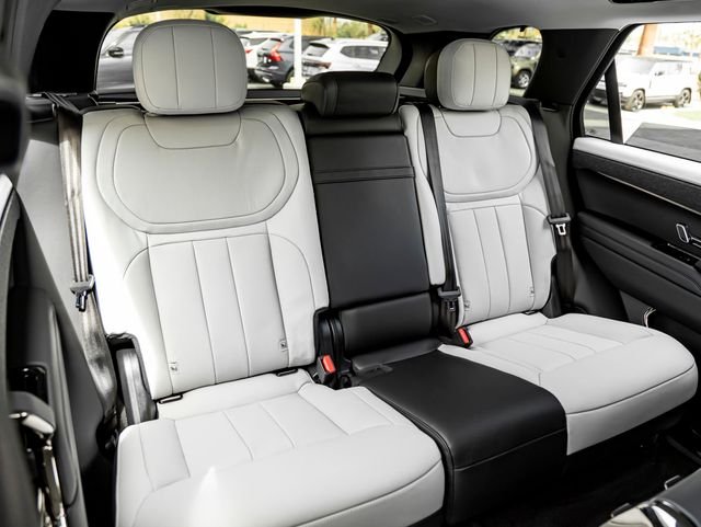 New 2026 Giola Green Land Rover Dynamic SE image 24