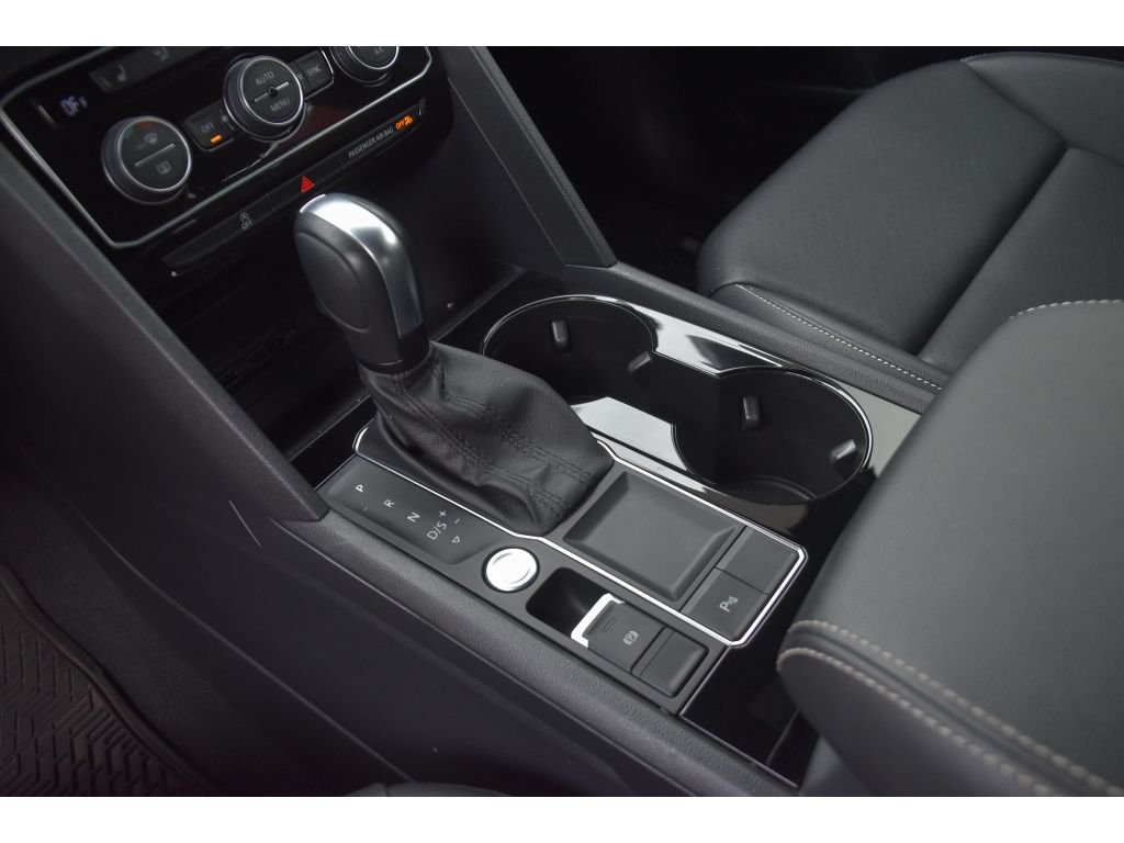 Used 2020 Platinum Gray Metallic Volkswagen 3.6L V6 SEL image 31