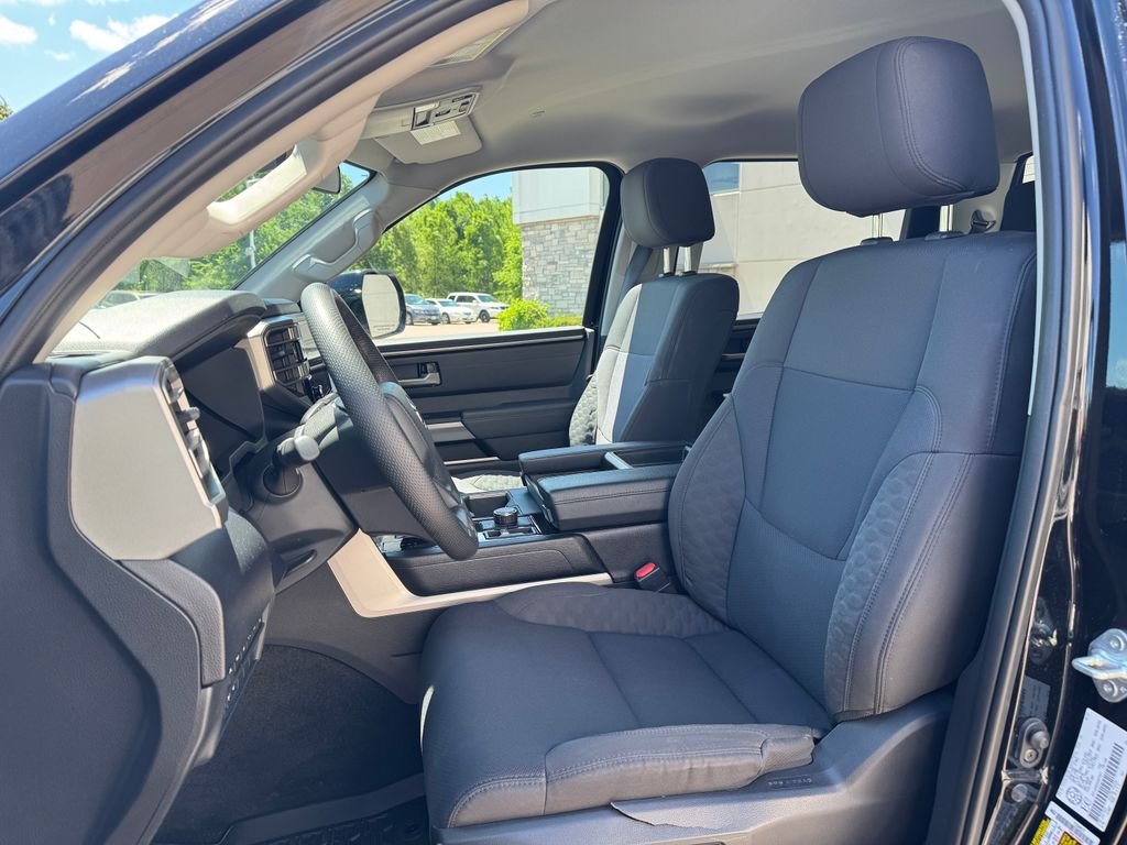 Used 2022 Midnight Black Metallic Toyota SR5 image 19