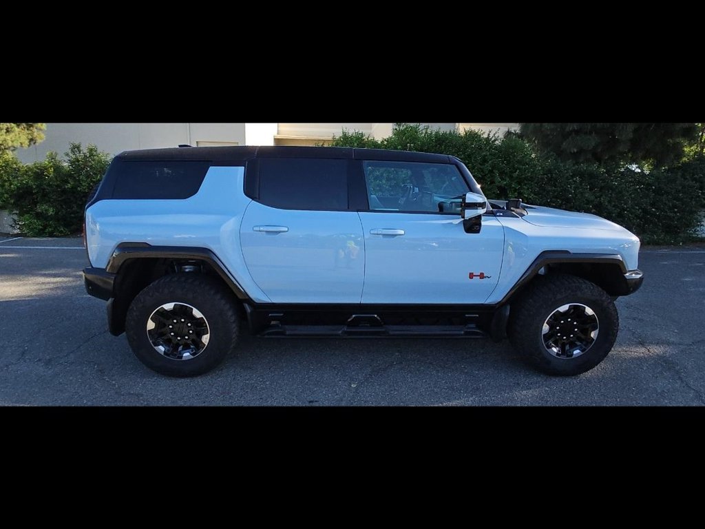Used 2024 Tide Metallic (Ice Blue) GMC 2X image 8