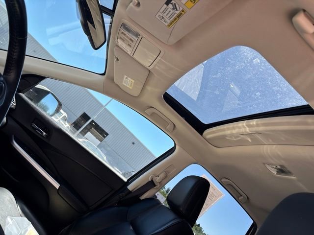 Used 2015 White Diamond Pearl Honda EX-L image 16