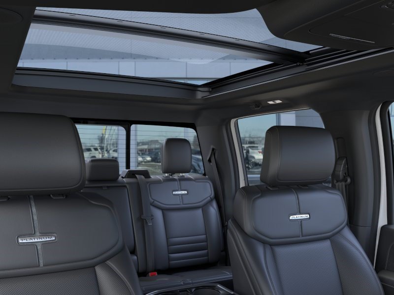 New 2026 Star White Metallic Tri-Coat Ford Platinum image 28
