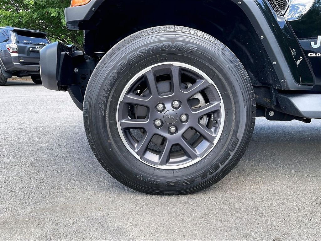 Used 2023 Black Jeep Overland image 22
