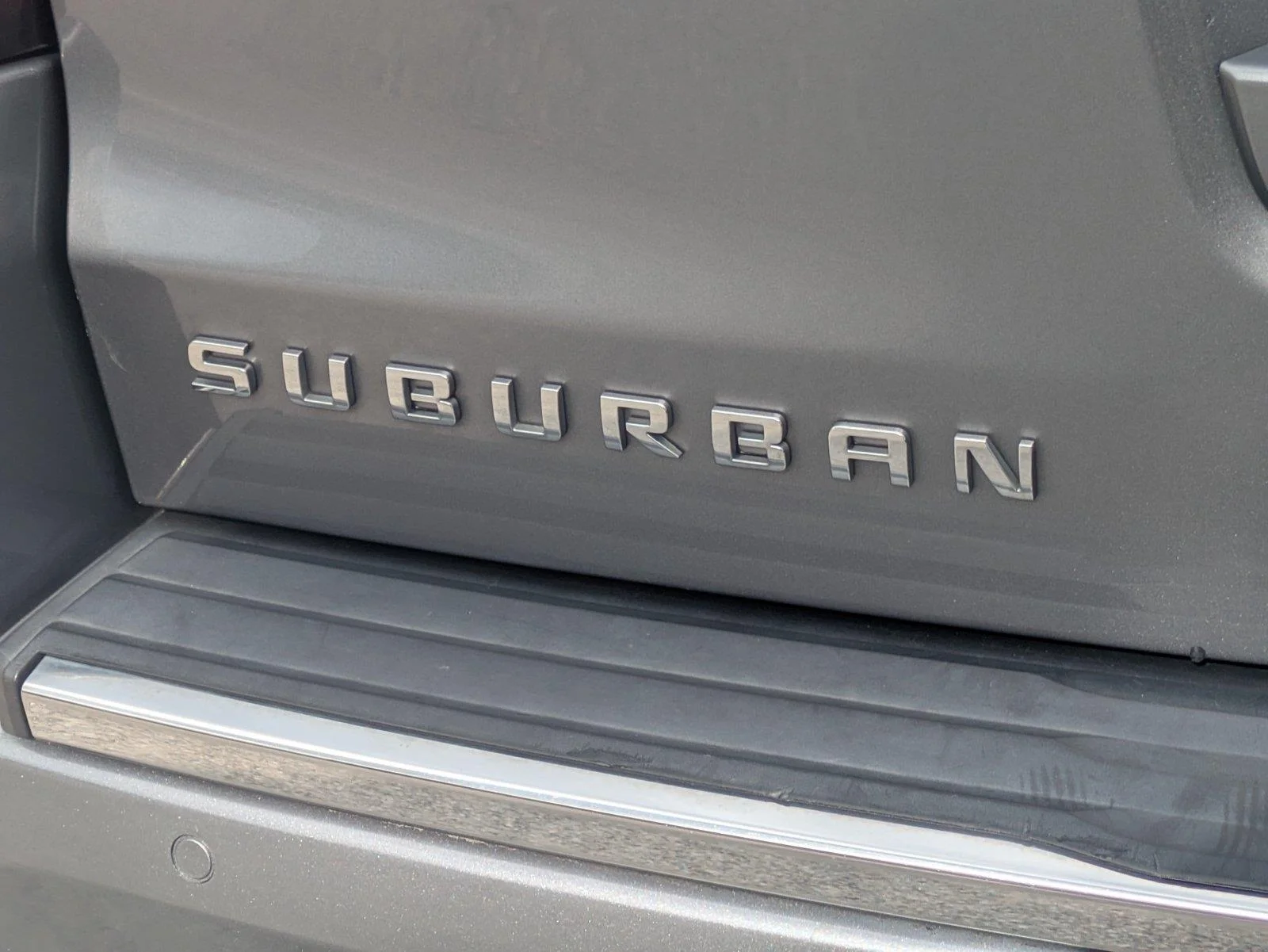 Used 2018 Satin Steel Metallic Chevrolet Premier image 12