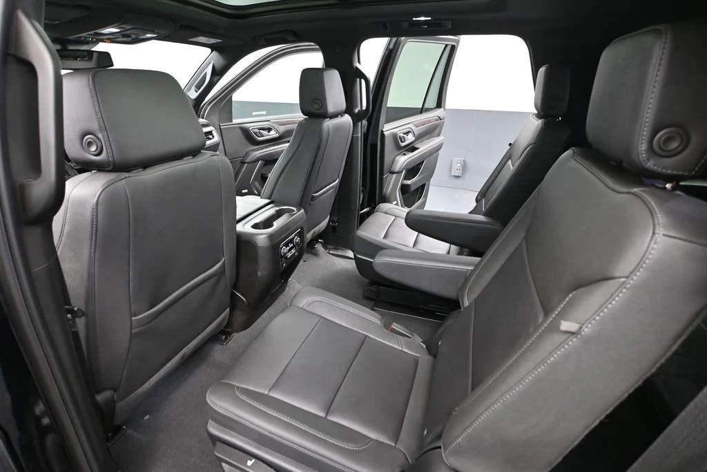 Used 2024 Black Chevrolet Z71 image 31