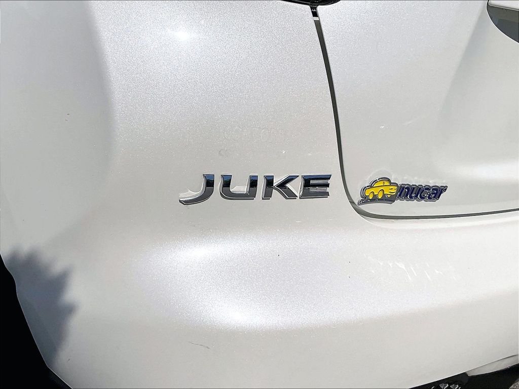 Used 2016 White Nissan SV image 27