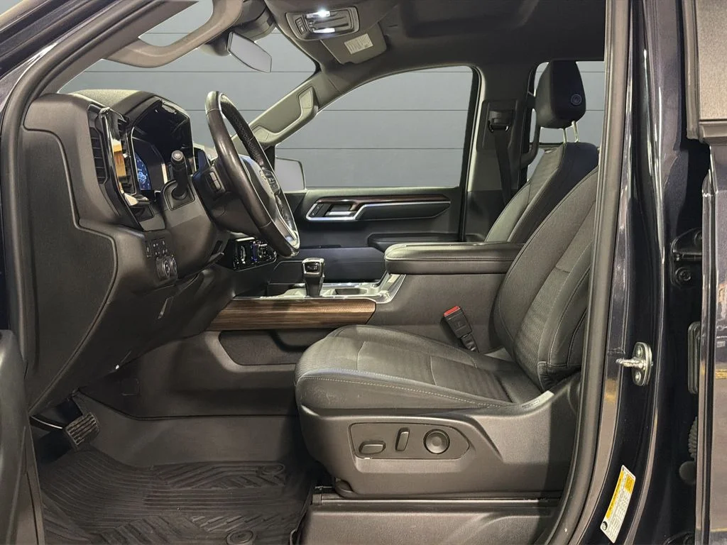 Used 2022 Gray Chevrolet LT image 10