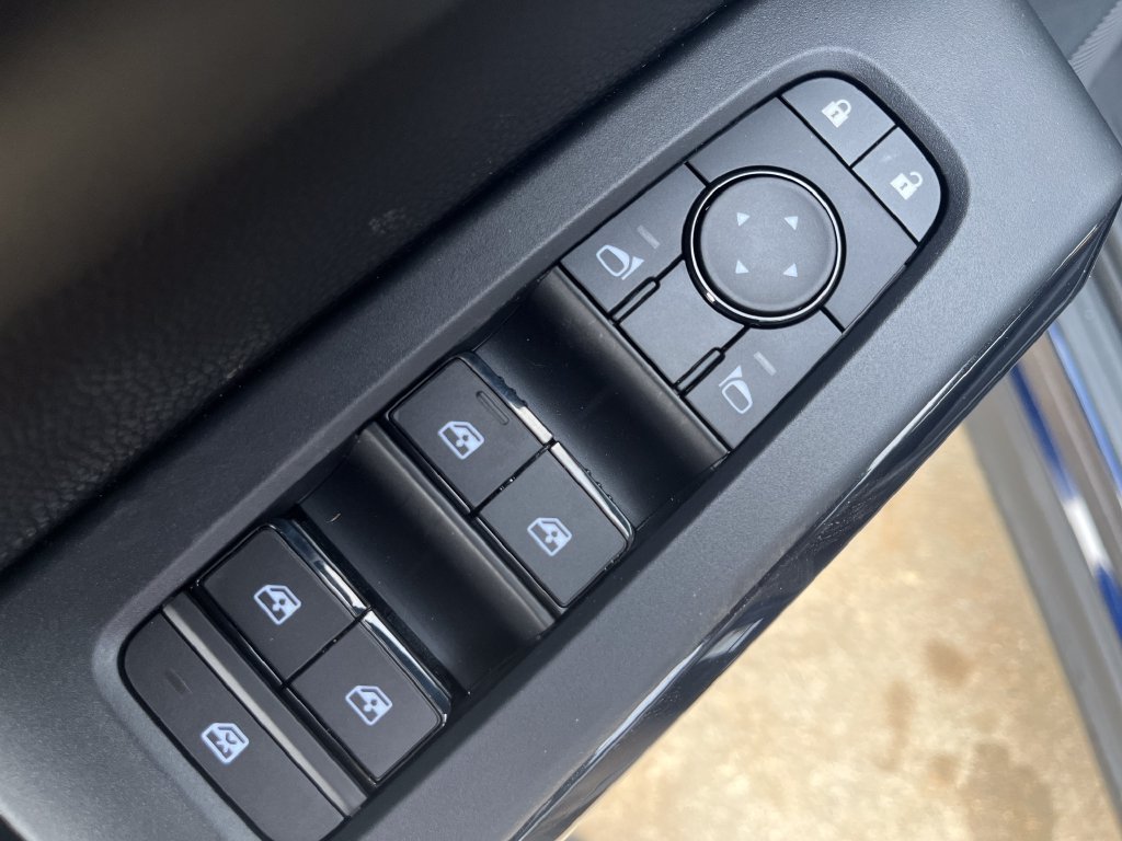 2026 Nissan Pathfinder SV - Photo 12