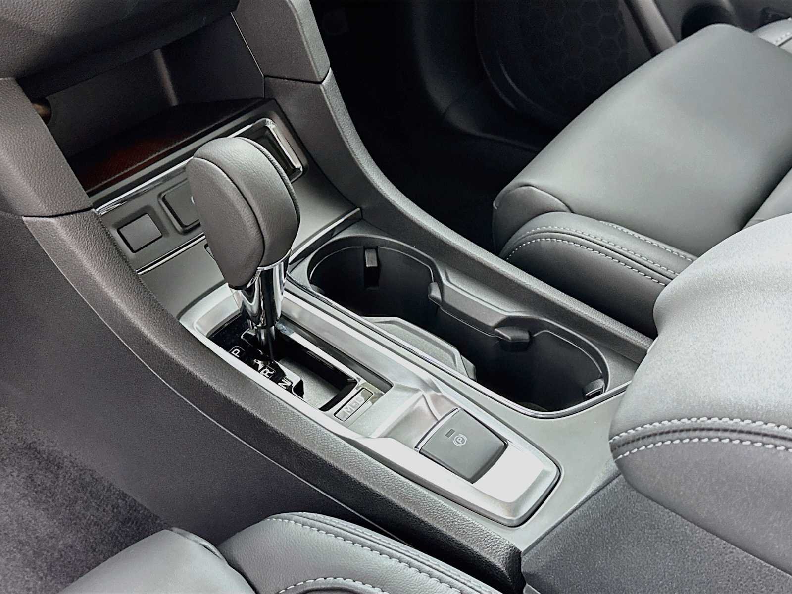 New 2026 ICE SILVER METALLIC Subaru Premium 7-Passenger image 15