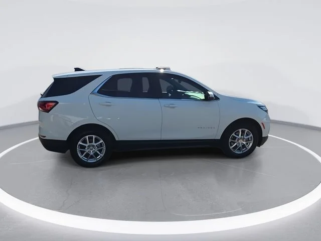 Used 2024 White Chevrolet LT image 9