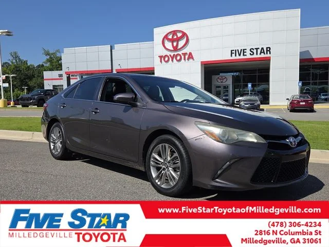 Used 2016 Gray Toyota SE image 1