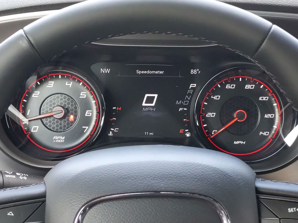 Used 2022 Green Dodge SXT image 29
