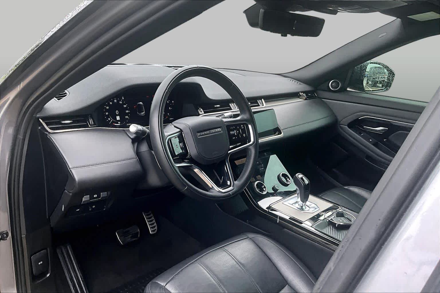 Used 2021 Eiger Grey Metallic Land Rover R-Dynamic HSE image 17