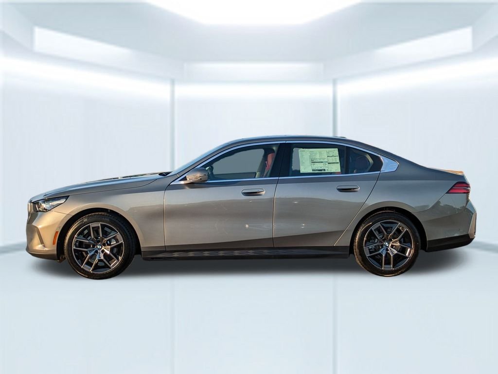 New 2026 Oxide Grey Metallic BMW 530i image 2