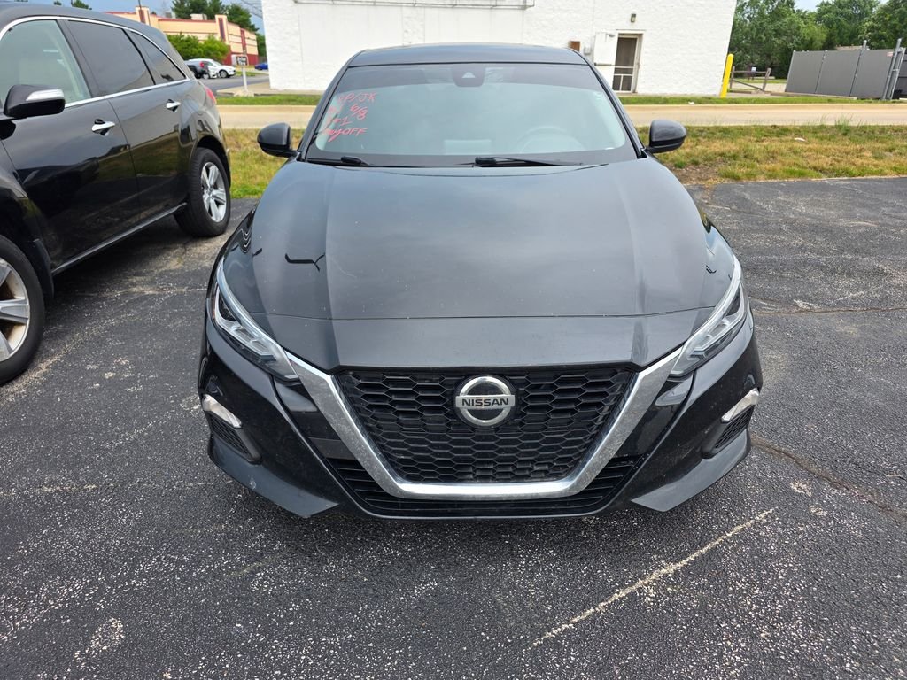 Used 2021 Super Black Clearcoat Nissan 2.5 SV image 1