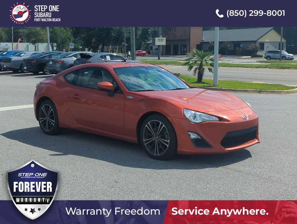 Used 2013 Red Scion Base image 9