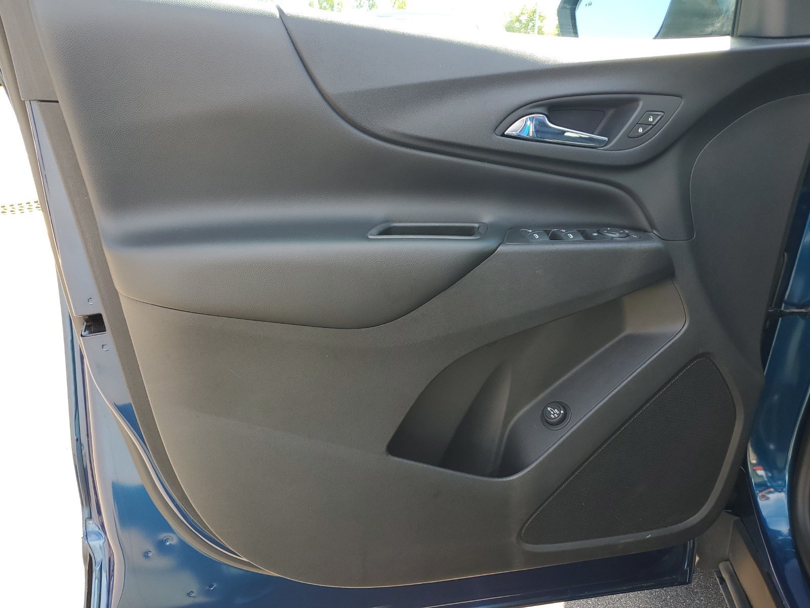 Used 2020 Blue Chevrolet LT image 11