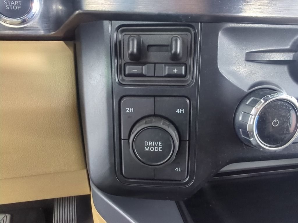 Certified Used 2025 Carbonized Gray Metallic Ford Lariat image 21