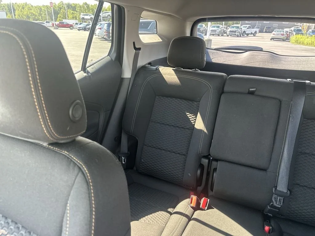 Used 2020 Gray GMC SLE image 12