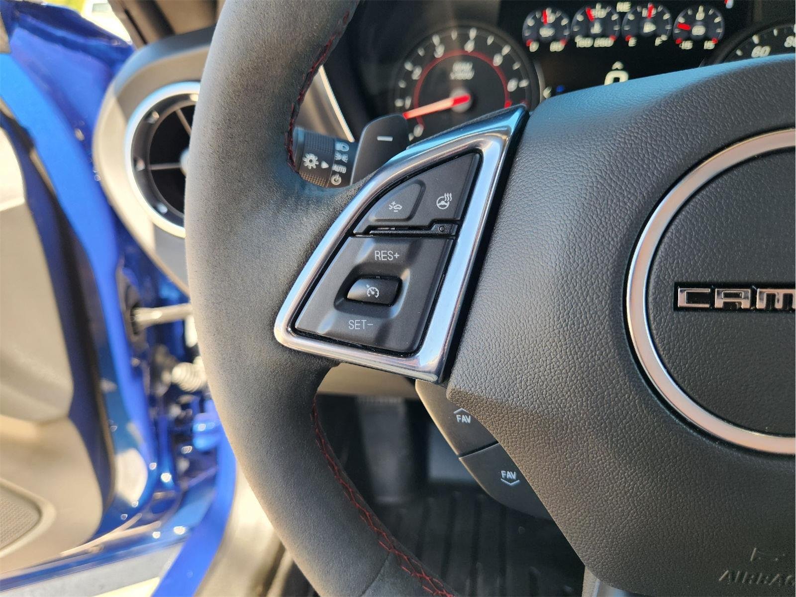 2024 Chevrolet Camaro photo 28 of 33