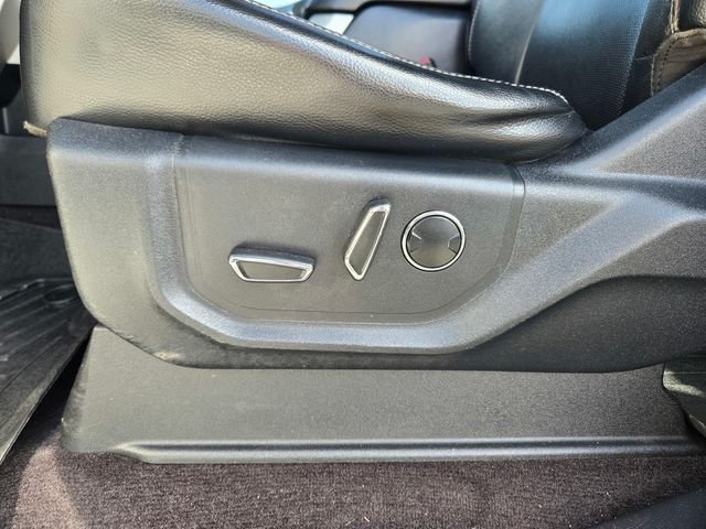 Used 2016 White Ford Lariat image 12