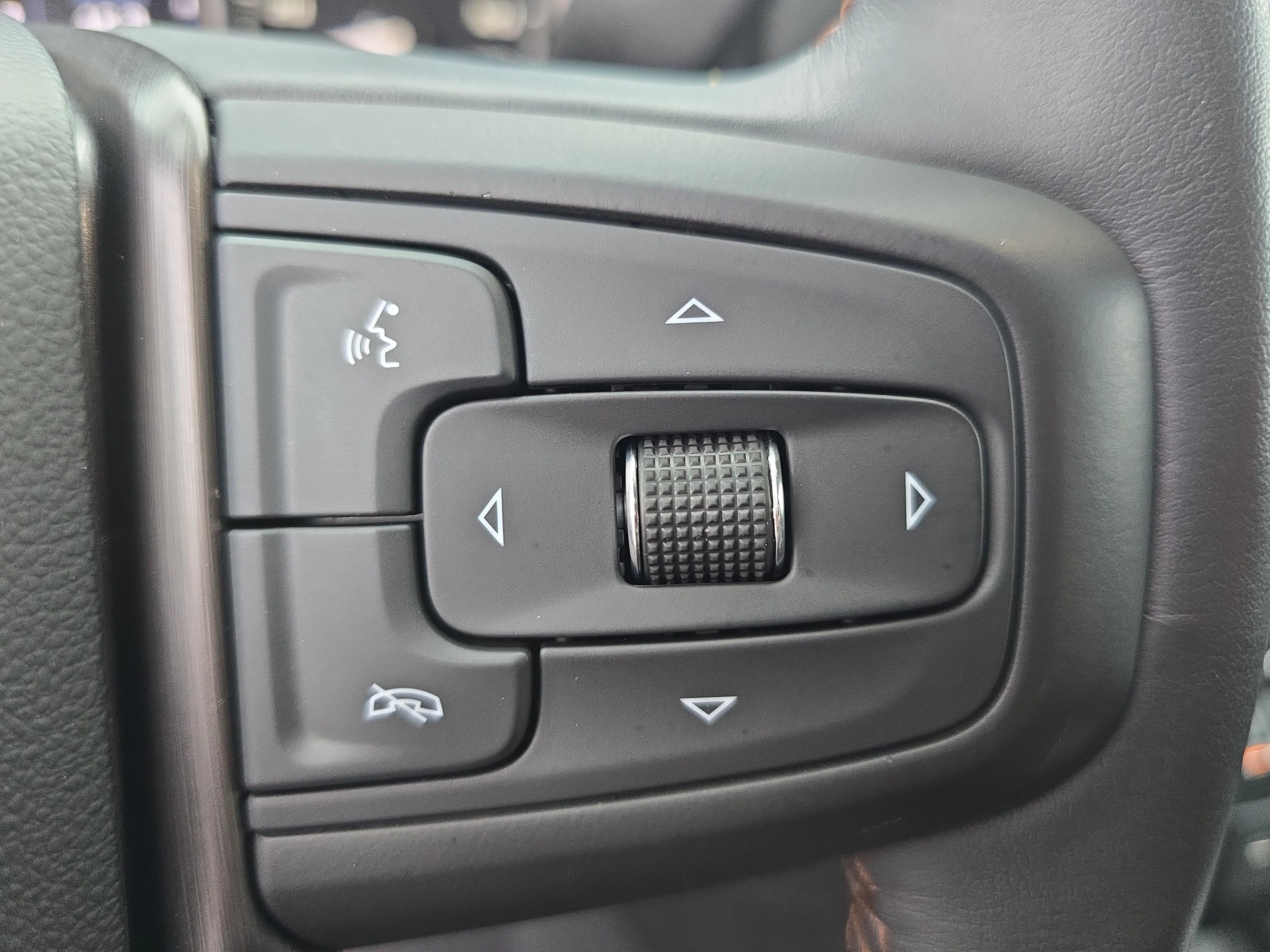 Used 2021 EBONY TWILIGHT METALLIC GMC AT4 image 19