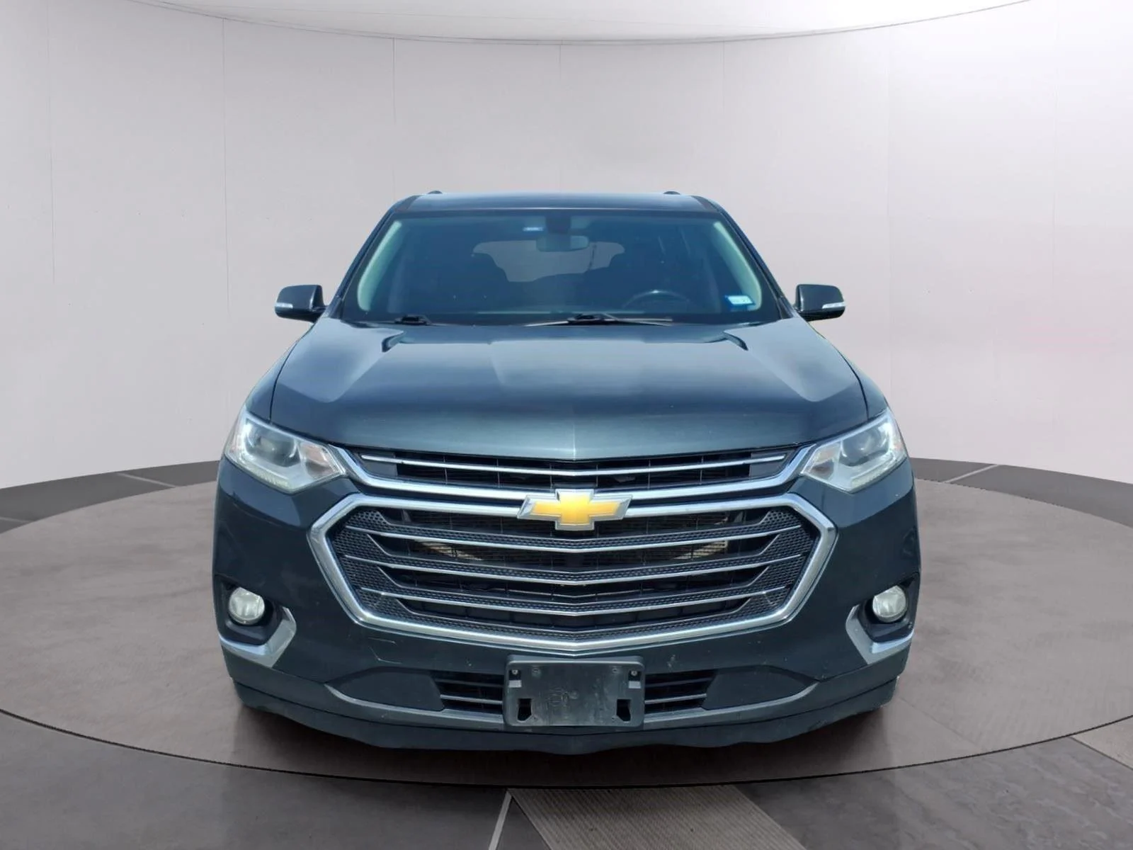 Used 2020 GRAPHITE METALLIC Chevrolet LT Cloth image 8