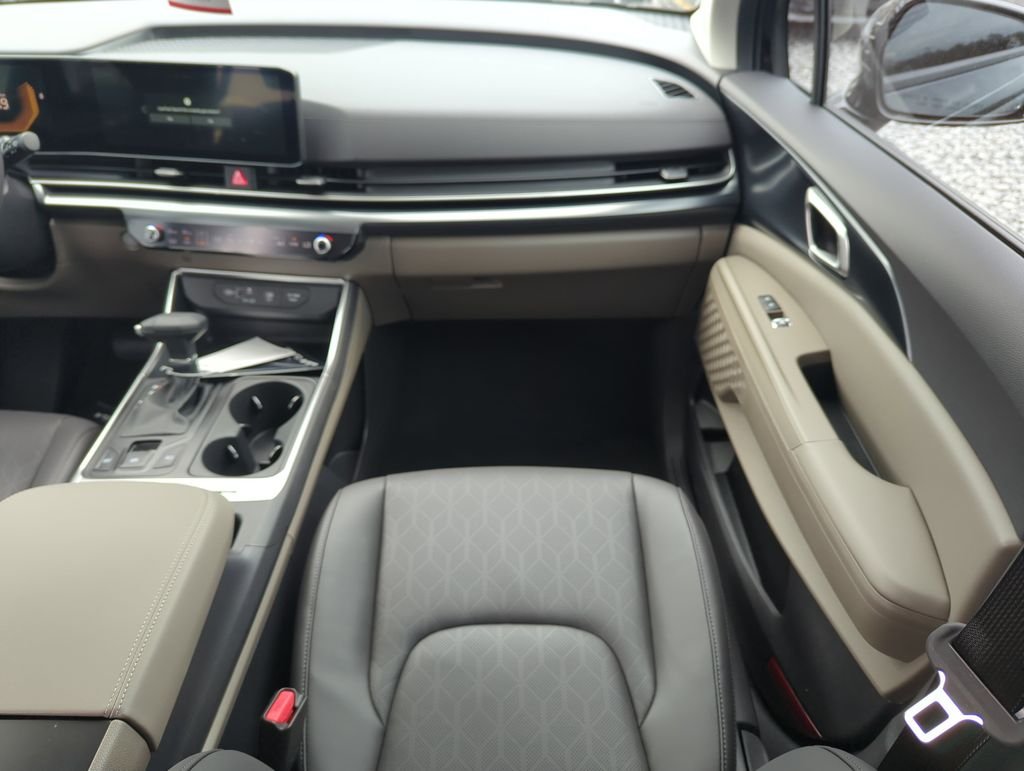 New 2026 Aurora Black Pearl Kia LXS image 16