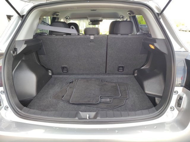 Used 2025 Silver Mitsubishi 2.0 ES image 24