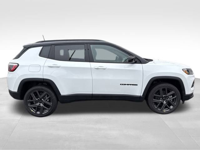 New 2026 Bright White Clear-Coat Exterior Paint Jeep Limited Altitude image 8