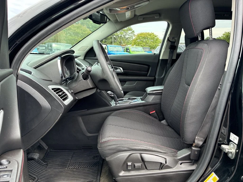 Used 2015 Black GMC SLE-1 image 10