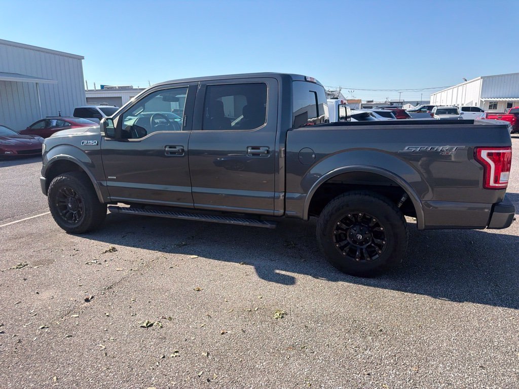 Used 2016 Gray Ford XLT image 22