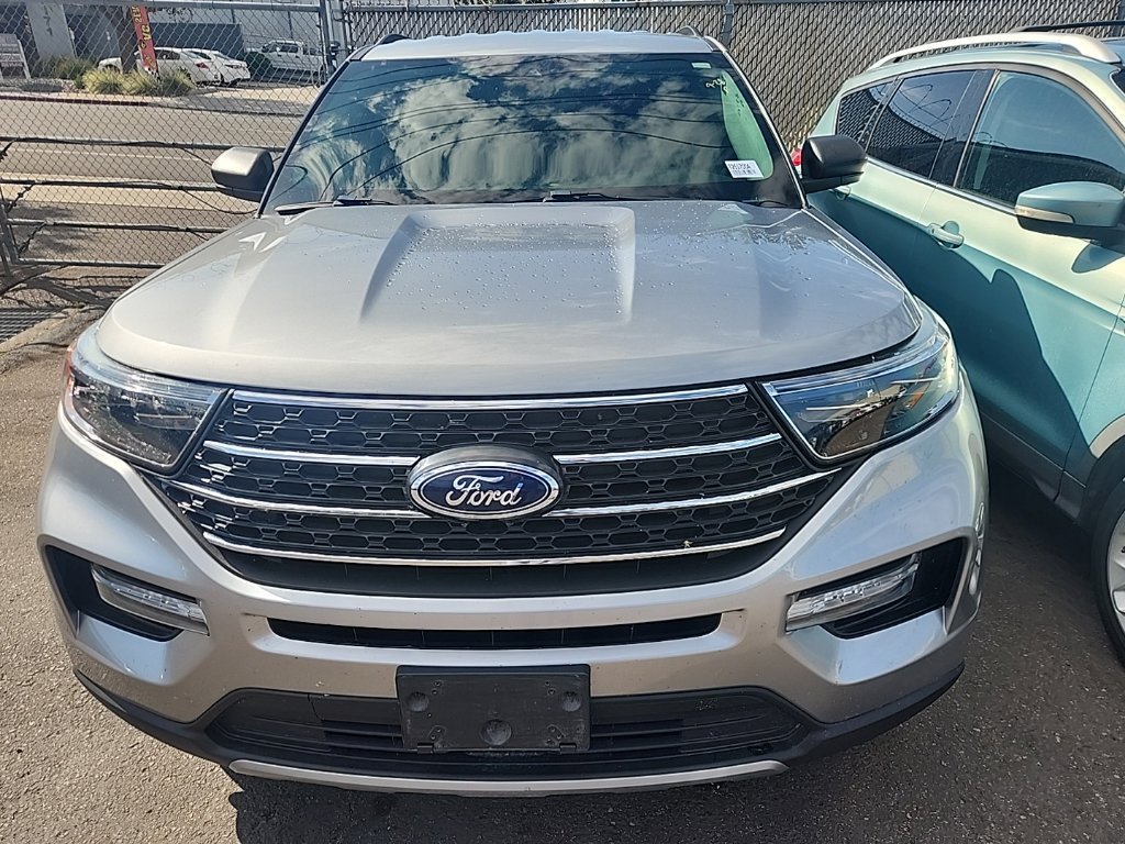 Used 2023 Silver Metallic Ford XLT image 2