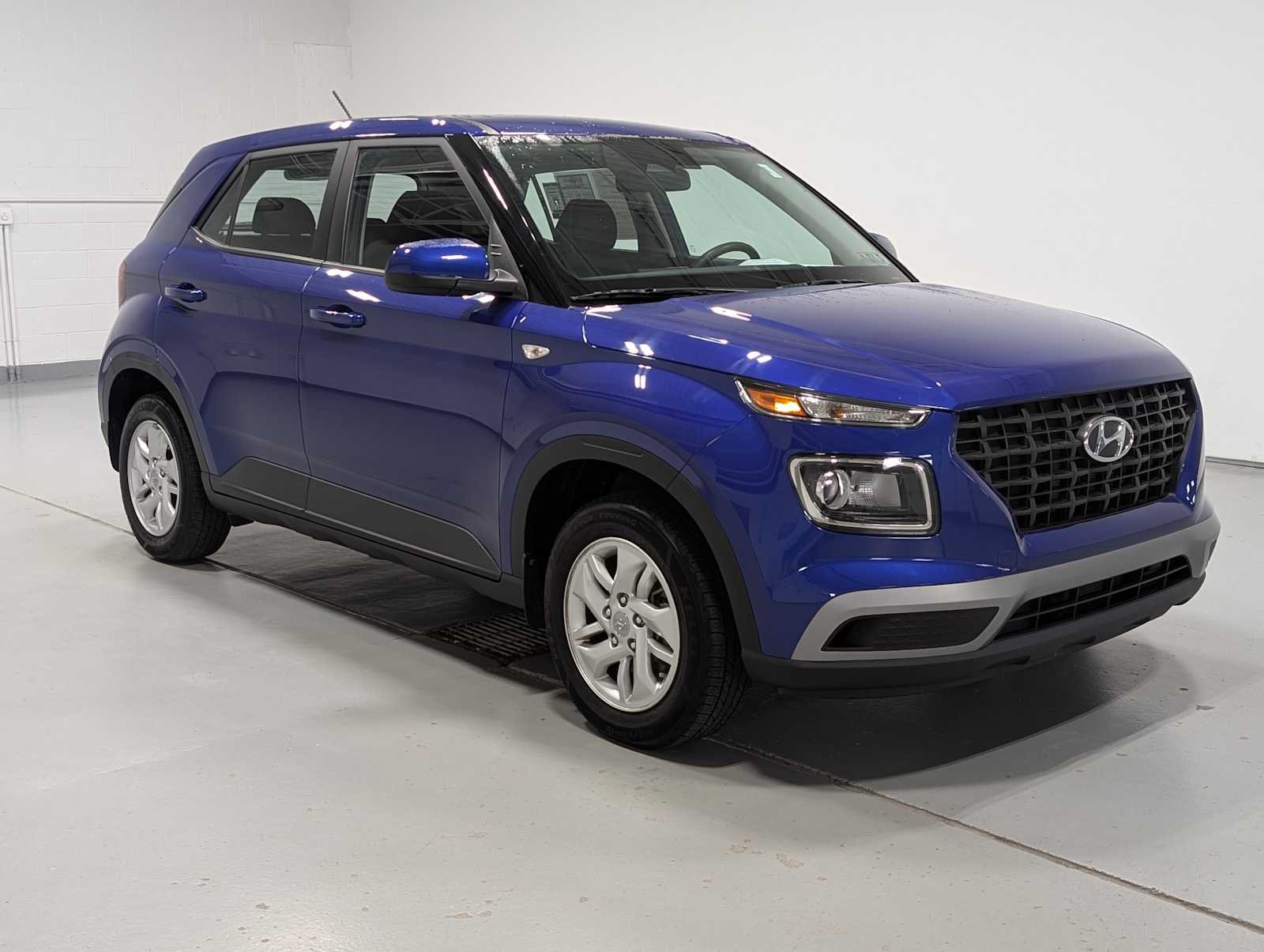 Used 2023 Intense Blue Hyundai SE image 6