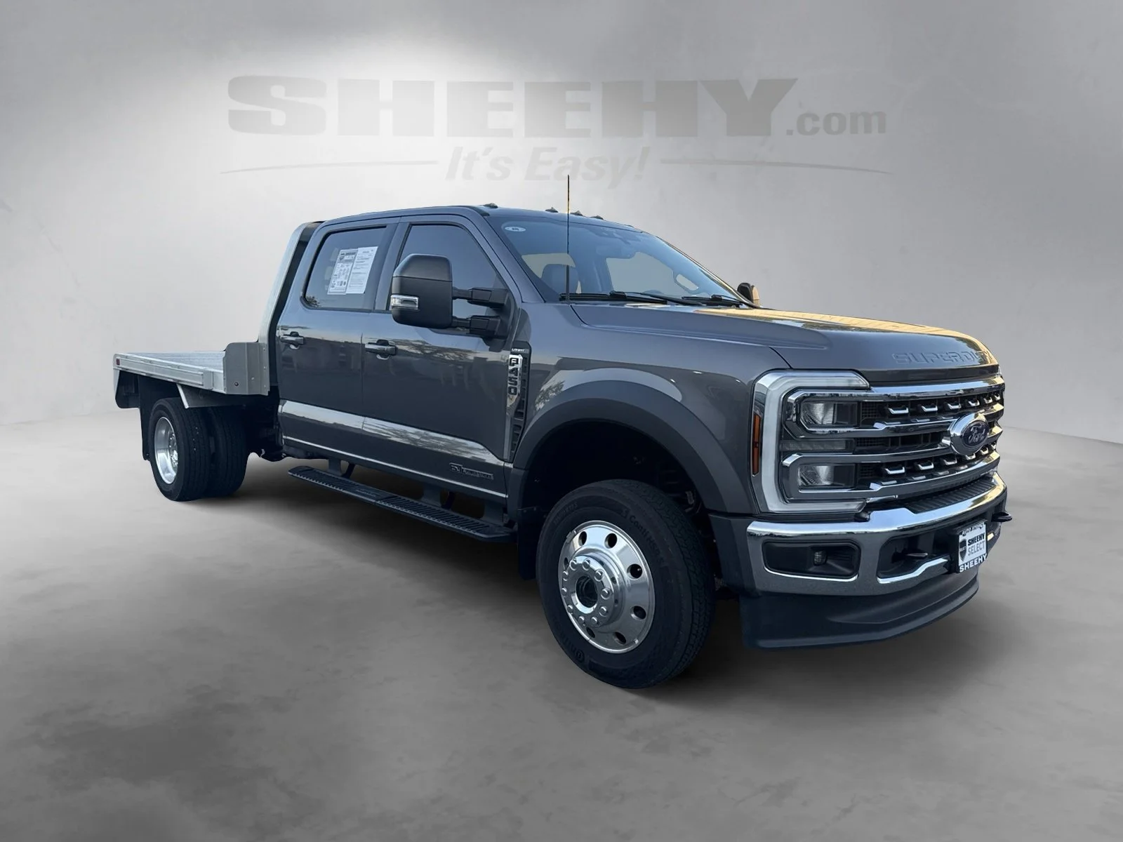 Used 2024 Carbonized Gray Metallic Ford Lariat image 15