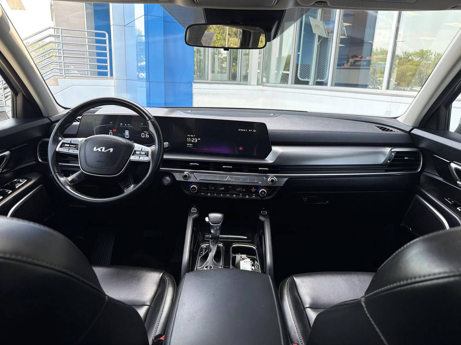 Used 2024 Everlasting Silver Kia S image 23