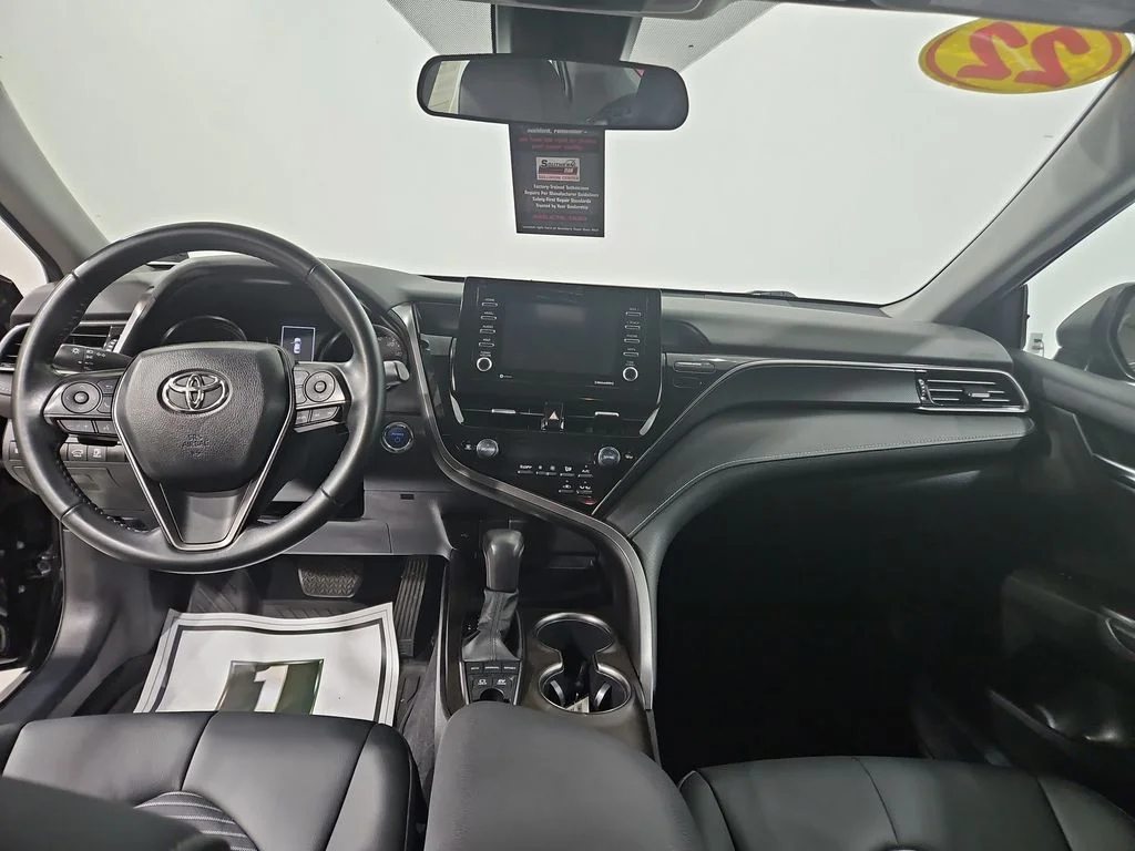 2022 Toyota Camry SE - Photo 13