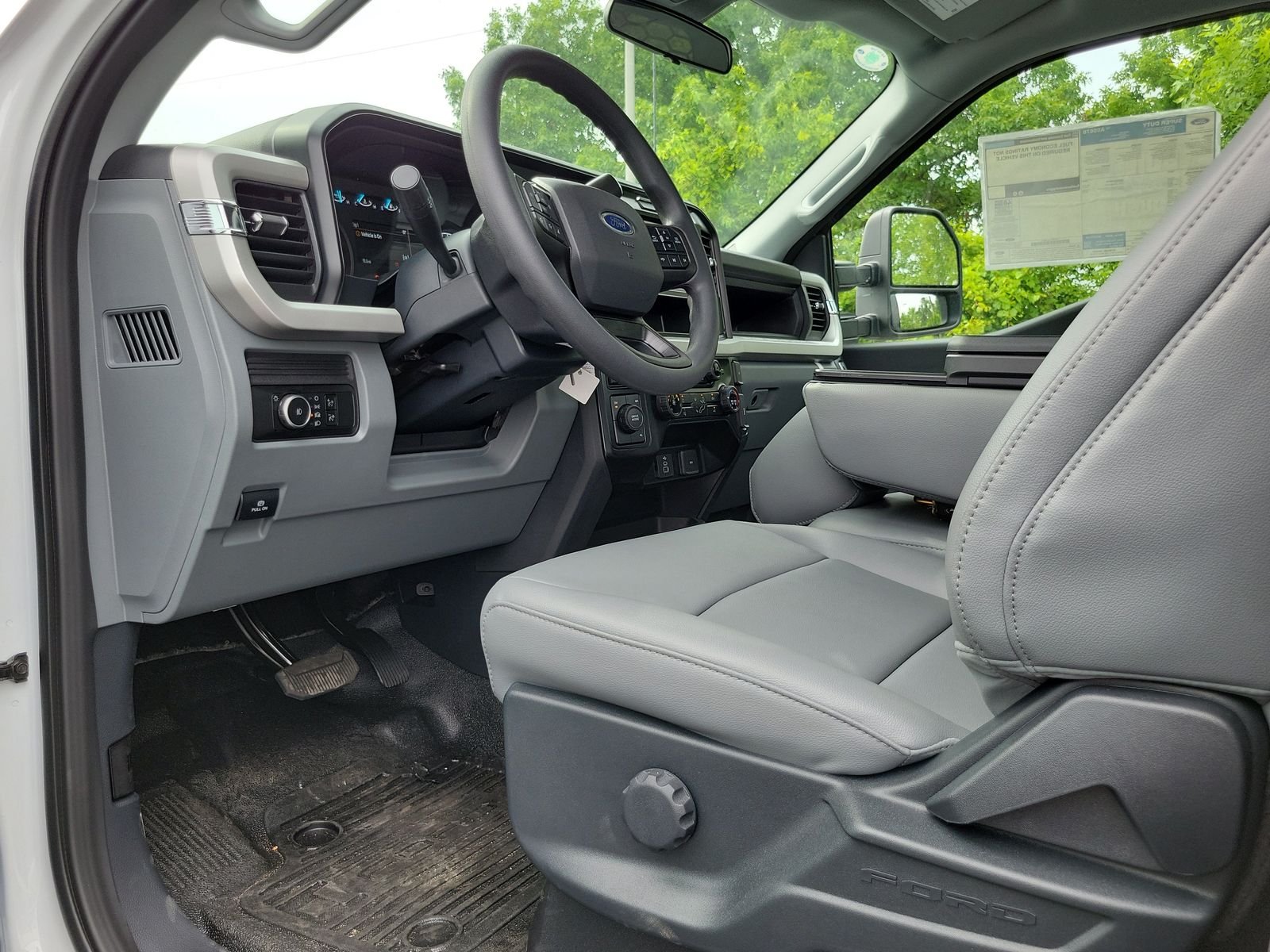 New 2026 Oxford White Ford F-450® XL image 41