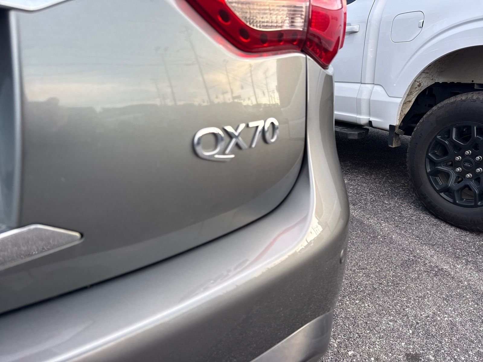 Used 2014 Graphite Shadow INFINITI Base image 10