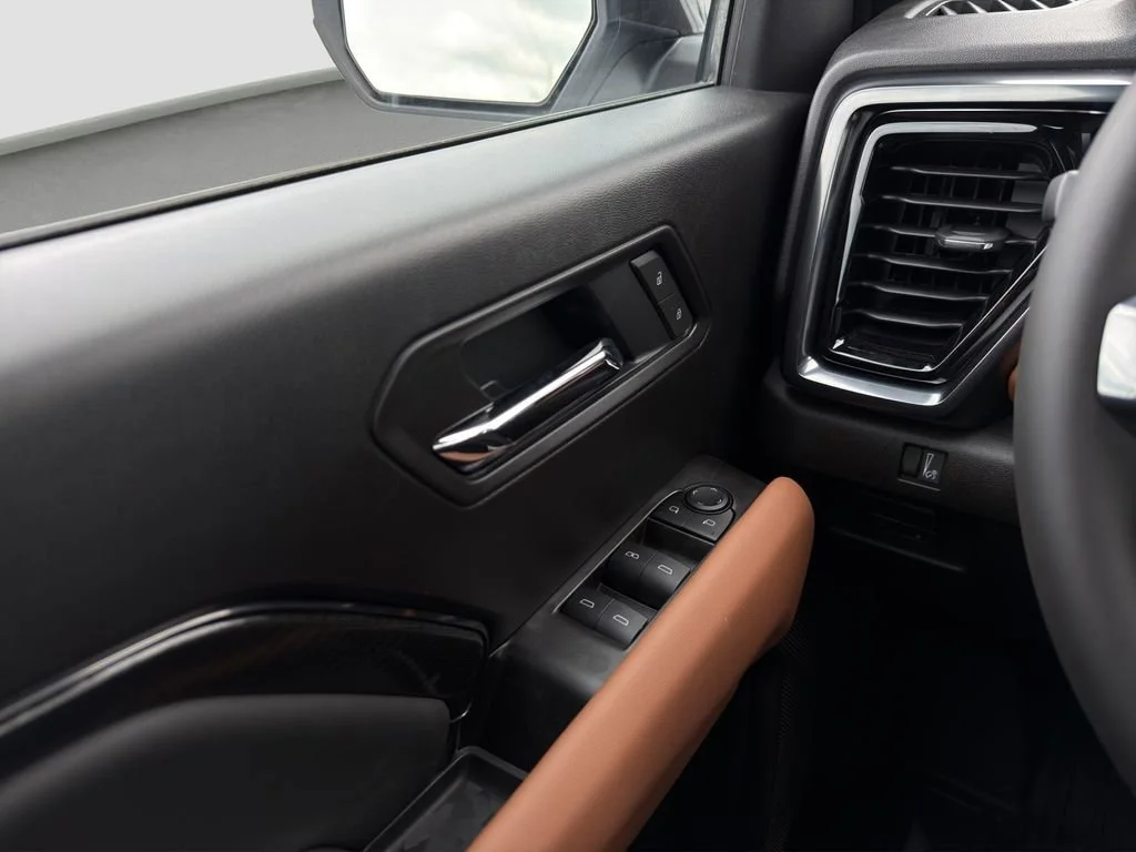 2026 GMC Canyon AT4 - Photo 12